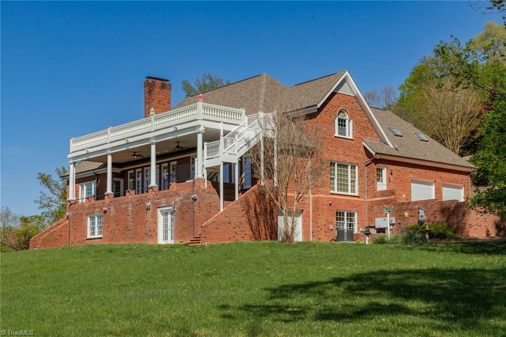 Photo of 156 Hidden Falls Drive, Wilkesboro, NC 28697 (MLS # 1177154)