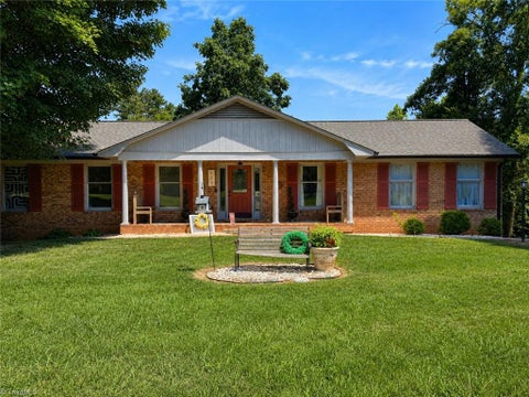 Homes For Sale - 529 Carolina Avenue<br/> Statesville, NC 28677