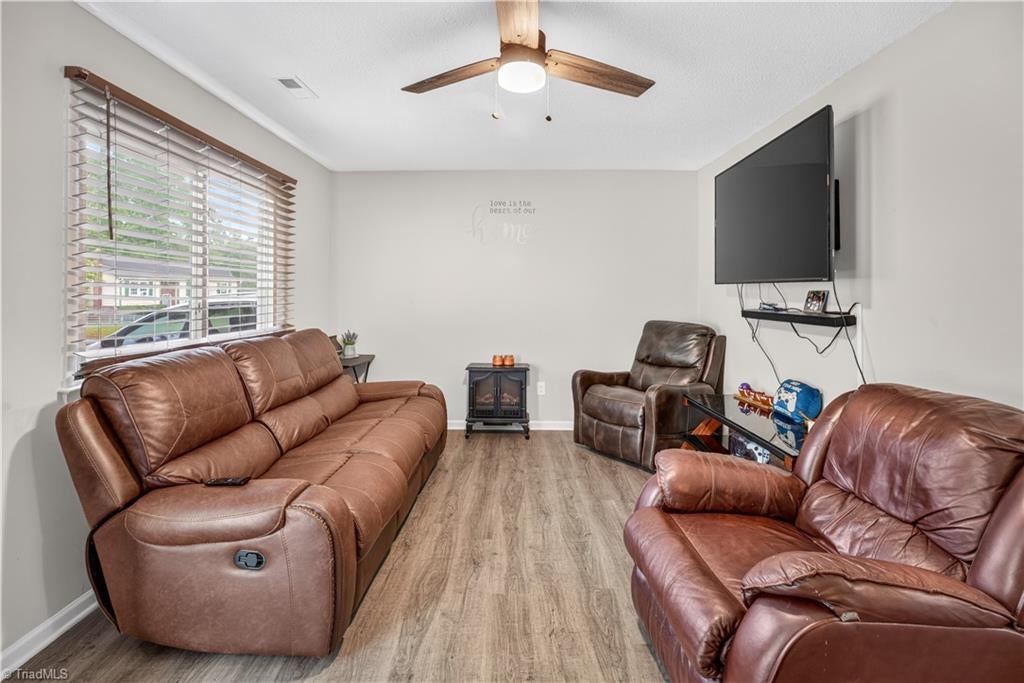 Photo of 977 Shalimar Drive, Winston-Salem, NC 27107 (MLS # 1229207)