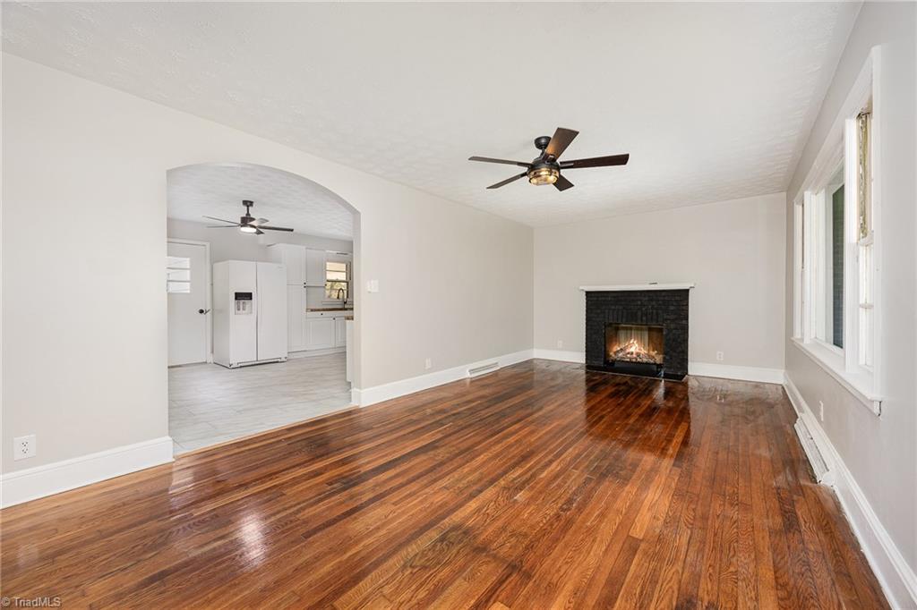 200 Forestdale Drive, Jamestown, North Carolina image 4