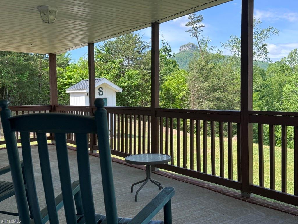 1135 Hunts Grove Lane, Pinnacle, North Carolina image 4
