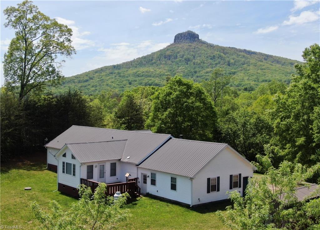 1135 Hunts Grove Lane, Pinnacle, North Carolina image 1