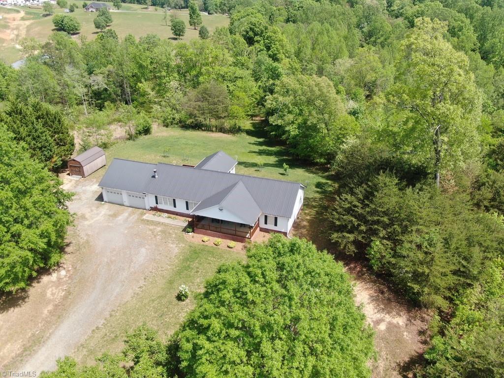 1135 Hunts Grove Lane, Pinnacle, North Carolina image 31