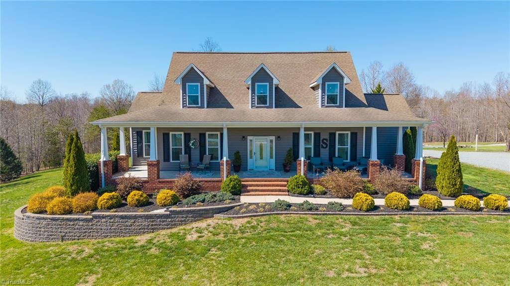 Photo of 1819 Merritt Trail, Burlington, NC 27217 (MLS # 1213793)