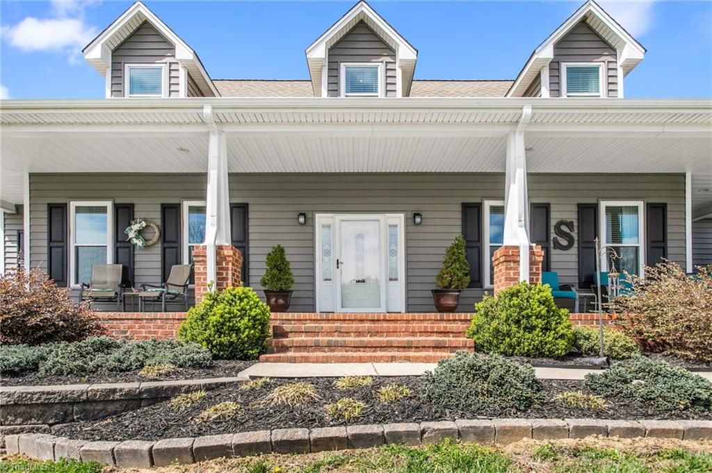 Photo of 1819 Merritt Trail, Burlington, NC 27217 (MLS # 1213793)