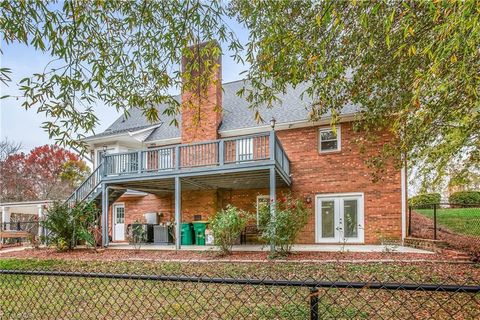 A home in Clemmons