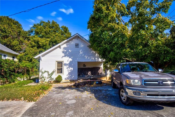 1341 VERDUN ST, WINSTON SALEM, NC 27107 - Image 37caea5936ed8de4d89f30f96d16e2ec/1556034243