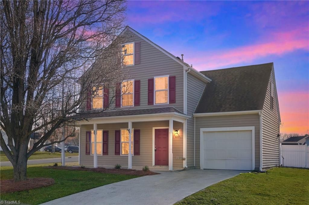 Photo of 809 Nestleway Drive, Greensboro, NC 27406 (MLS # 1209586)