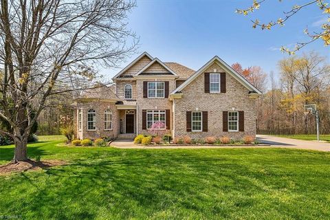 Homes For Sale - 8400 Cripplegate Trace<br/> Guilford County, Browns Summit, NC 27214