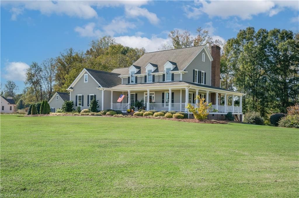 Photo of 228 Meadowlark Lane, Mocksville, NC 27028 (MLS # 1199501)
