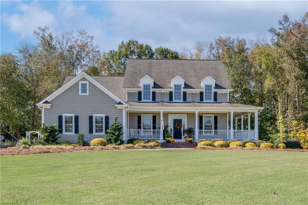 Photo of 228 Meadowlark Lane, Mocksville, NC 27028 (MLS # 1199501)