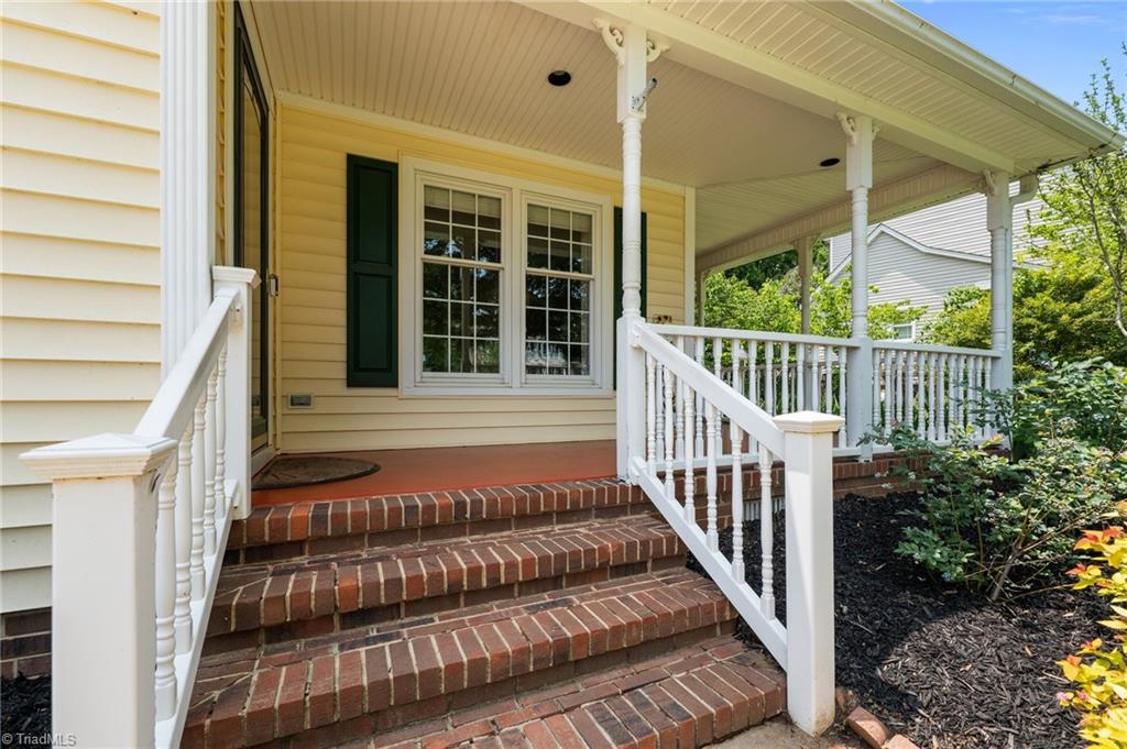 2216 Hoskins Road