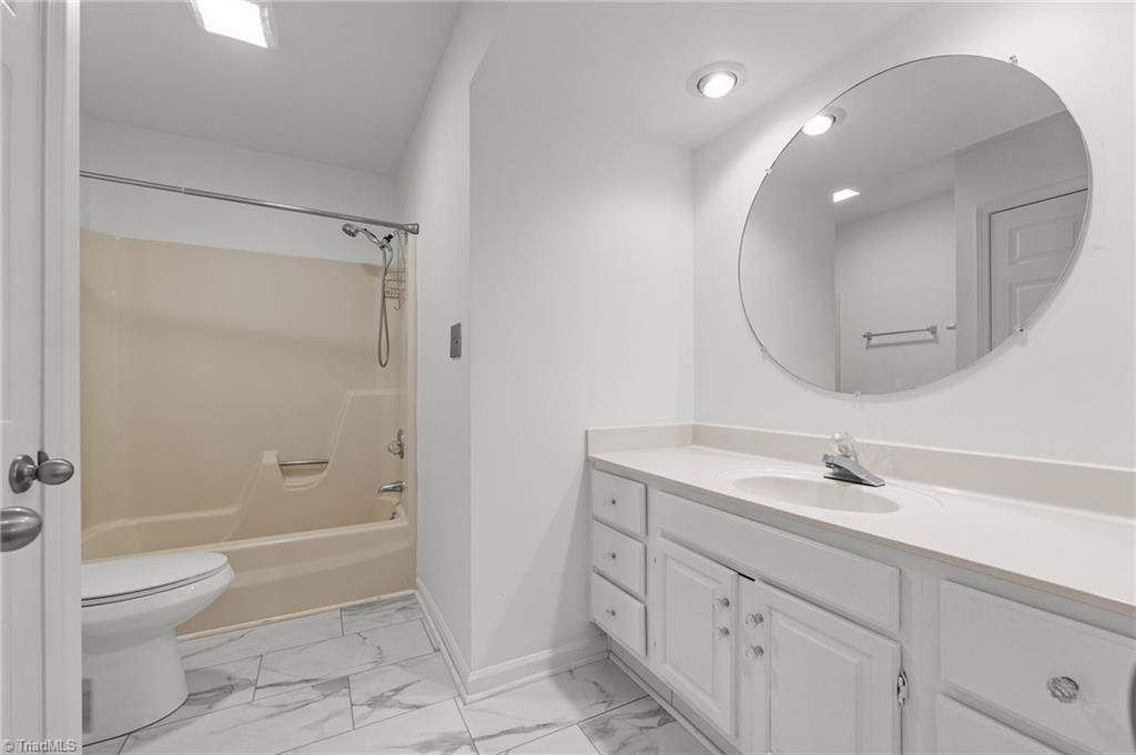 2216 Hoskins Road, Burlington, North Carolina image 27