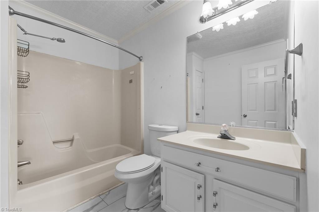 2216 Hoskins Road, Burlington, North Carolina image 23