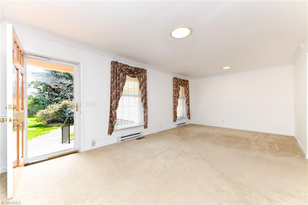 Greensboro, North Carolina 27410, United States, 3 Bedrooms Bedrooms, ,2 BathroomsBathrooms,Residential,Active,94433