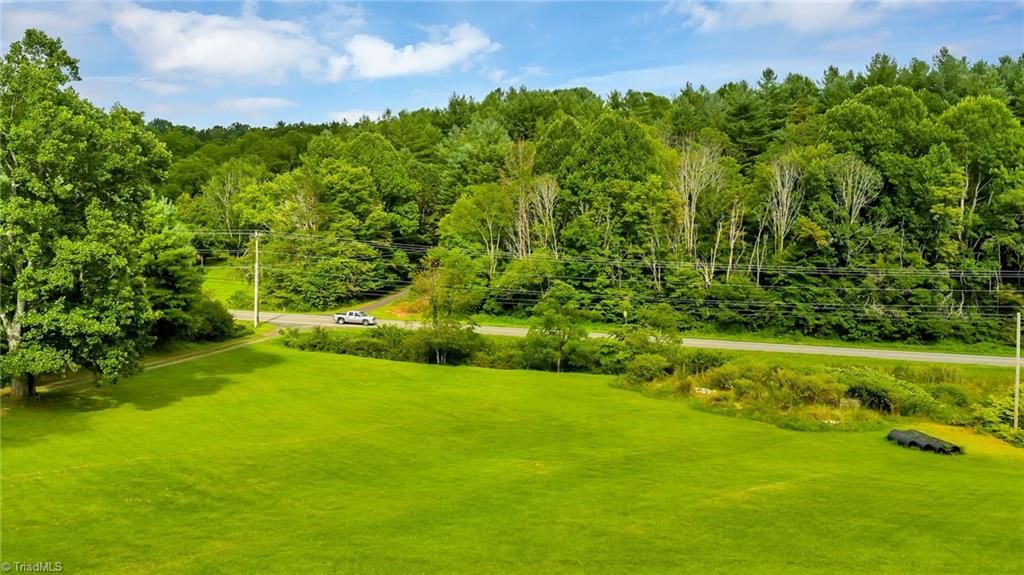 Photo of 2351 US Highway 221, Jefferson, NC 28640 (MLS # 1200246)