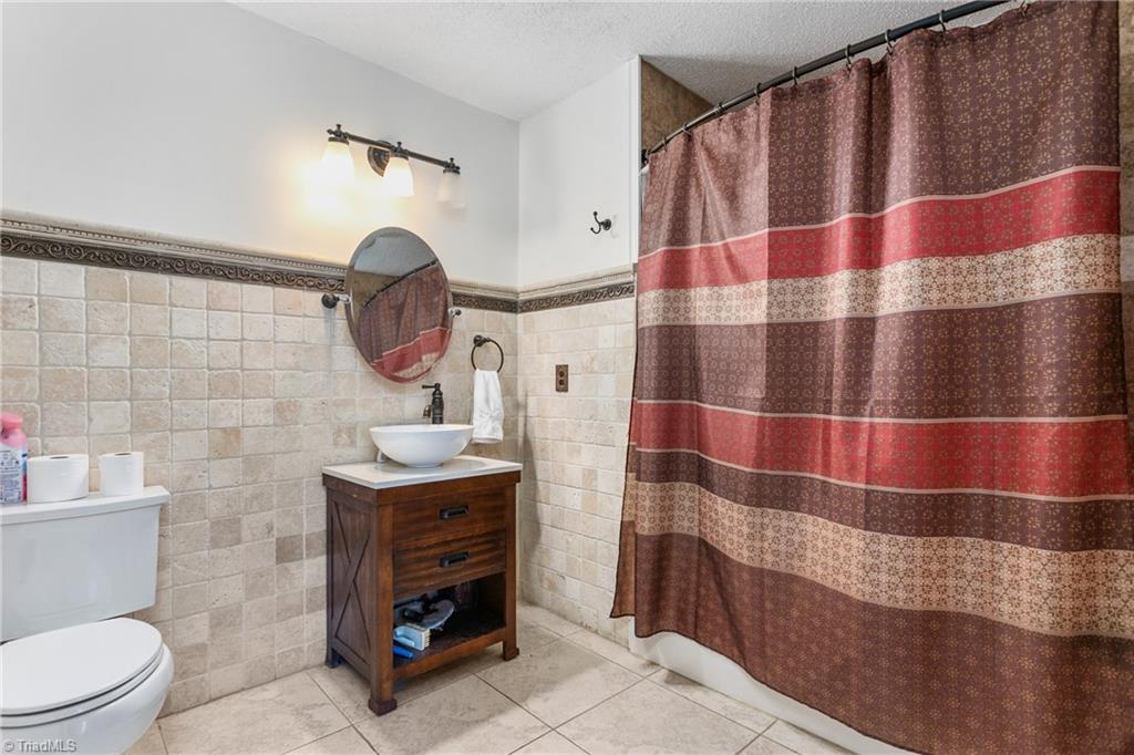 7121 W Friendly Avenue #D, Greensboro, North Carolina image 18