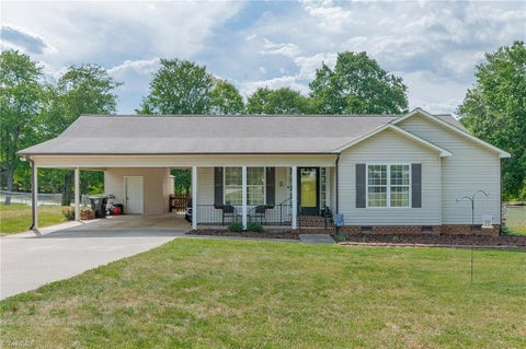 Homes For Sale - 171 Millstone Drive<br/> Davidson County, Lexington, NC 27295