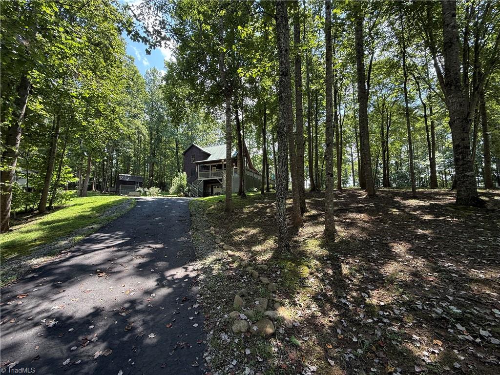 607 W Meadow Parkway