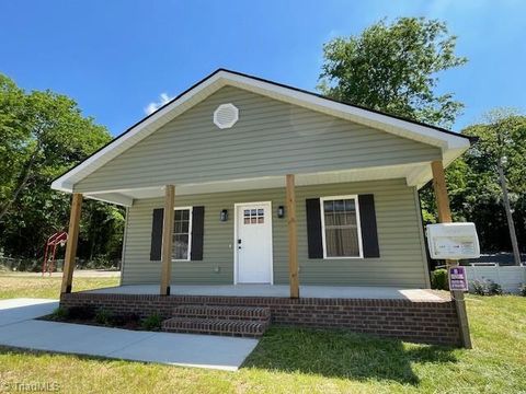 319 E 3rd Ave Extension Lexington NC 27292