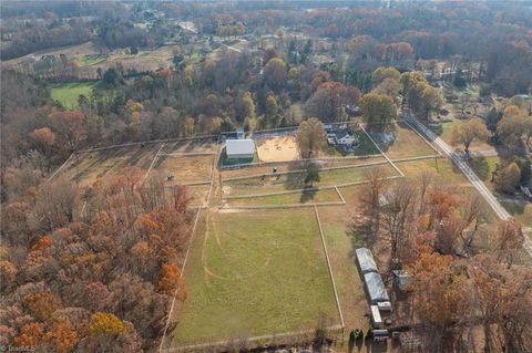 A home in Kernersville