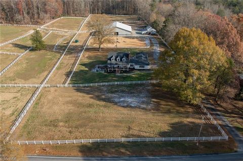 A home in Kernersville