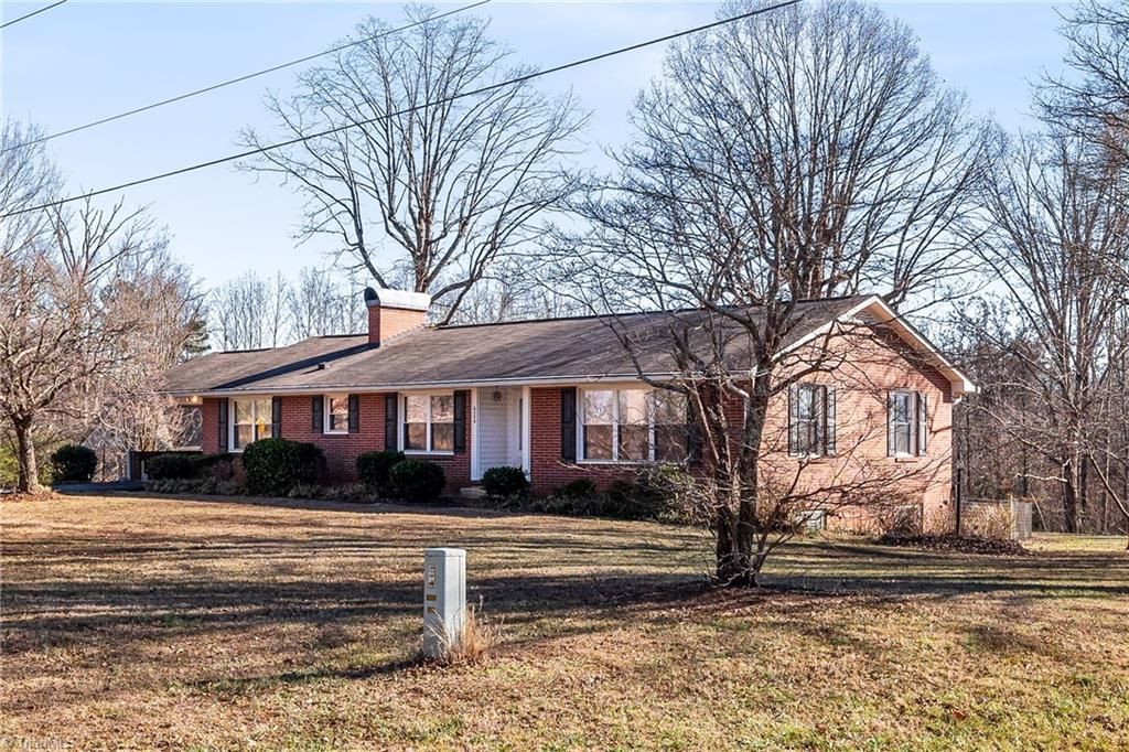 Photo of 6356 Skylark Road, Pfafftown, NC 27040 (MLS # 1207234)