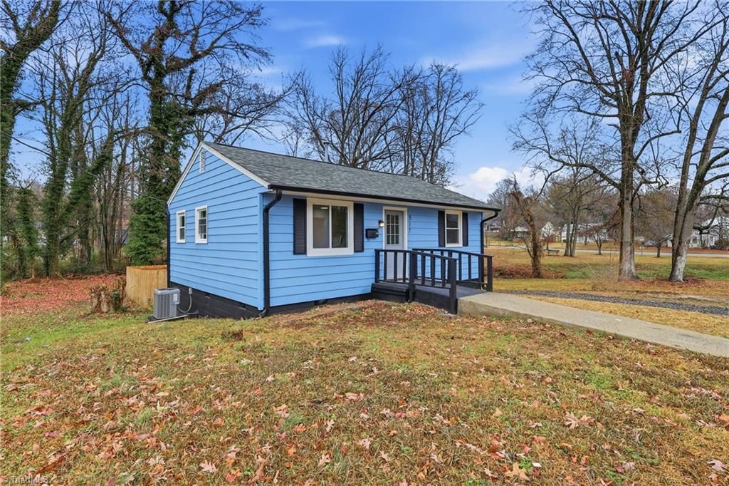 Photo of 817 Tuscaloosa Street, Greensboro, NC 27406 (MLS # 1203649)