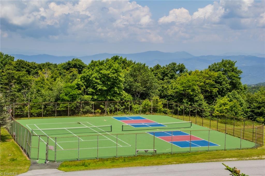 301 Pinnacle Inn Road #1215, Beech Mountain, North Carolina image 36