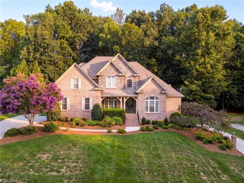 Homes For Sale - 426 Chesham Drive<br/> Kernersville, NC 27284
