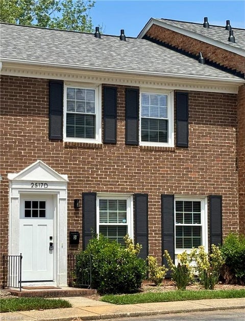 Townhouse For Sale - 2517 Patriot Way #D<br/> Greensboro, NC 27408