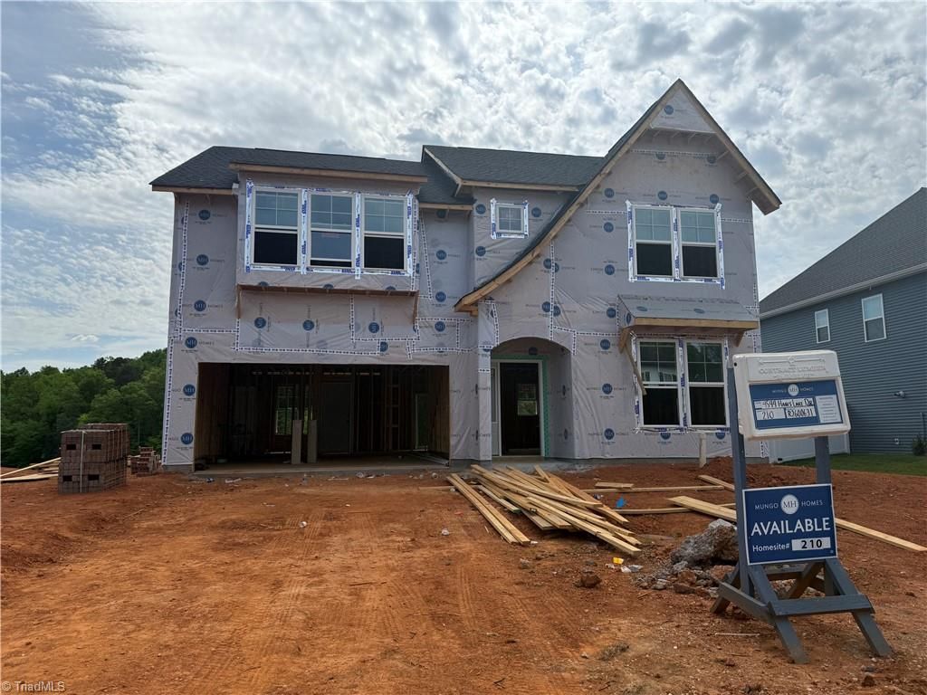 Photo of 4544 Hanes Lake Drive, Winston-Salem, NC 27106 (MLS # 1216719)