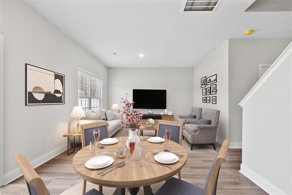 East Bend, North Carolina 27018, United States, 4 Bedrooms Bedrooms, ,3 BathroomsBathrooms,Residential,Active,131140