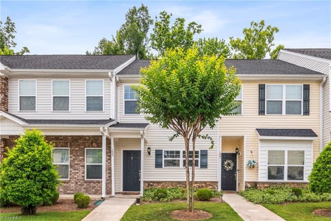 Homes For Rent - 105 Sommerwall Place<br/> Greensboro, NC 27405