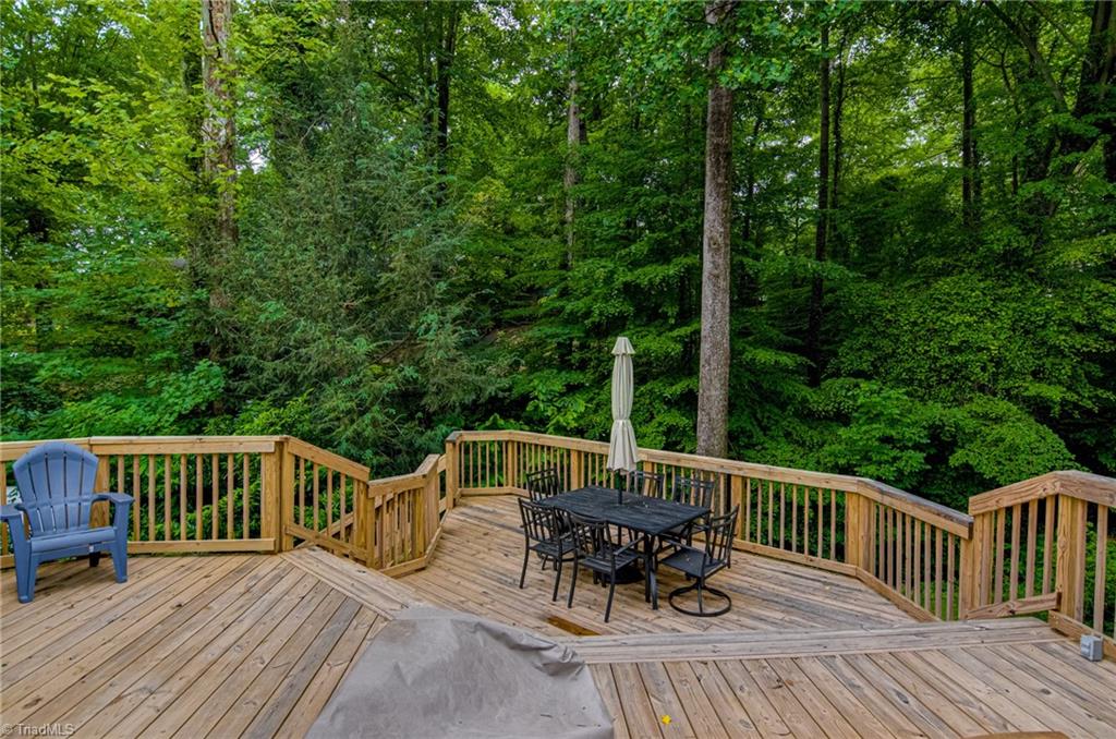 Winston-Salem, North Carolina 27104, United States, 3 Bedrooms Bedrooms, ,2 BathroomsBathrooms,Residential,Pending,143142