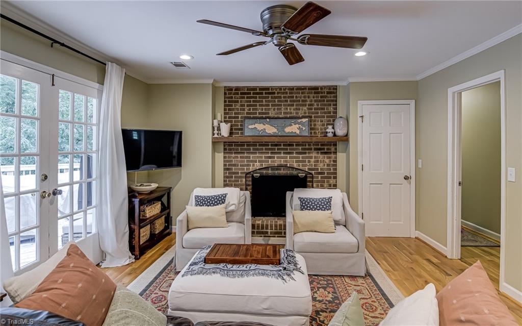 Winston-Salem, North Carolina 27104, United States, 3 Bedrooms Bedrooms, ,2 BathroomsBathrooms,Residential,Pending,143142