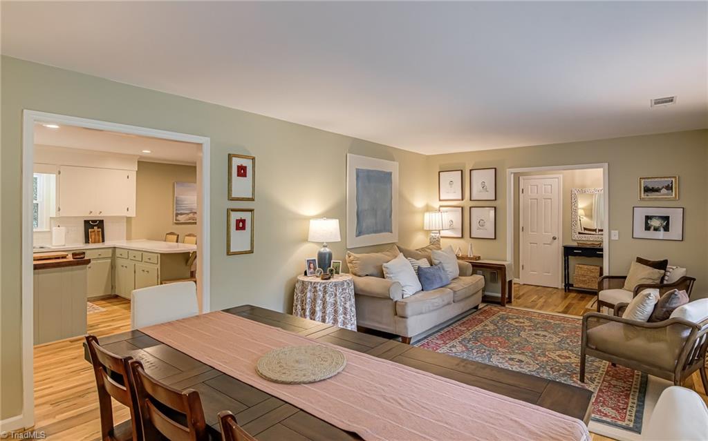 Winston-Salem, North Carolina 27104, United States, 3 Bedrooms Bedrooms, ,2 BathroomsBathrooms,Residential,Pending,143142