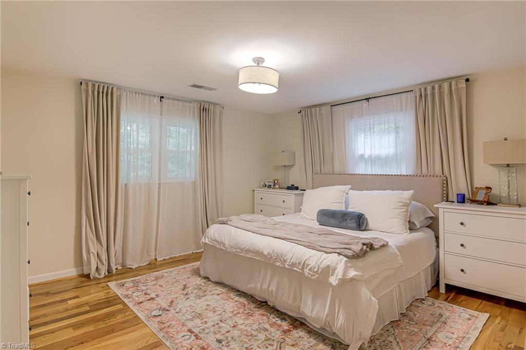 Winston-Salem, North Carolina 27104, United States, 3 Bedrooms Bedrooms, ,2 BathroomsBathrooms,Residential,Pending,143142