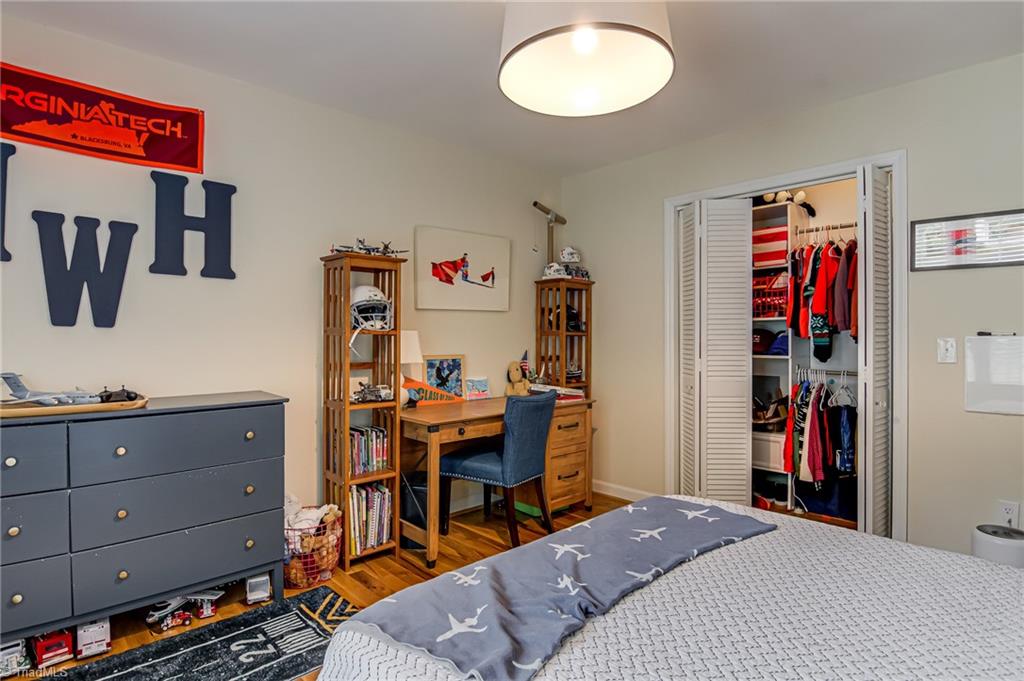 Winston-Salem, North Carolina 27104, United States, 3 Bedrooms Bedrooms, ,2 BathroomsBathrooms,Residential,Pending,143142