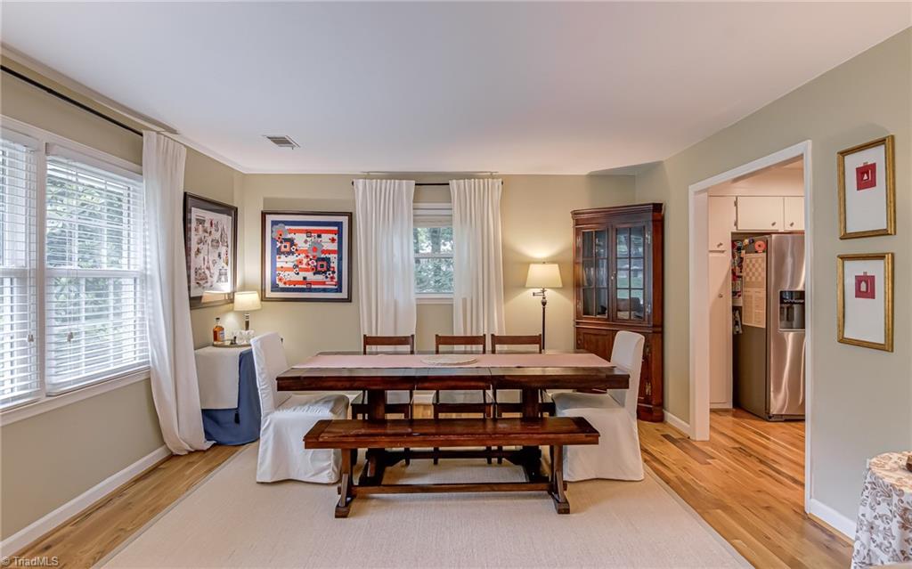 Winston-Salem, North Carolina 27104, United States, 3 Bedrooms Bedrooms, ,2 BathroomsBathrooms,Residential,Pending,143142