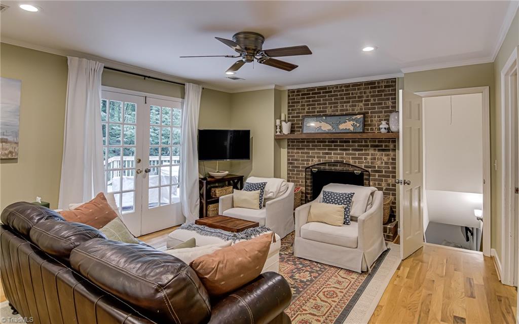 Winston-Salem, North Carolina 27104, United States, 3 Bedrooms Bedrooms, ,2 BathroomsBathrooms,Residential,Pending,143142