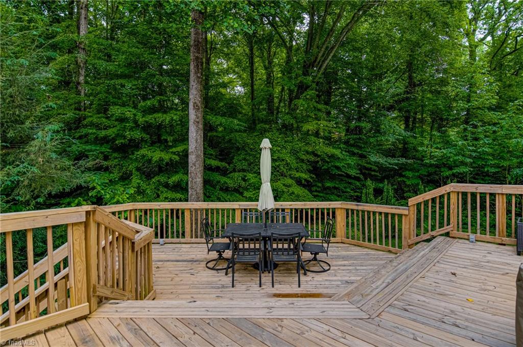 Winston-Salem, North Carolina 27104, United States, 3 Bedrooms Bedrooms, ,2 BathroomsBathrooms,Residential,Pending,143142