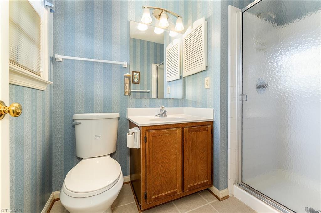 1305 Glen Raven Court, Greensboro, North Carolina image 10