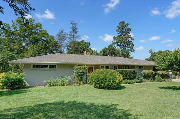 930 BORDERS TER, GREENSBORO, NC 27401 - Image 3969b291d86804c552e39942ed00a608/1038815861