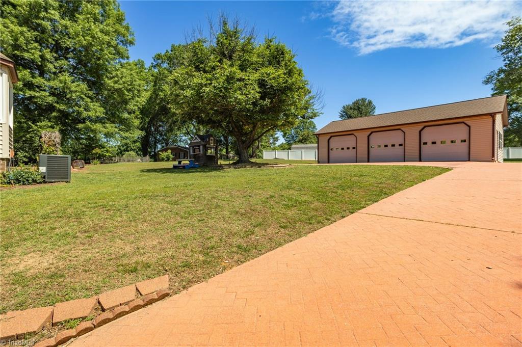 1039 Windwood Drive, Kernersville, North Carolina image 33