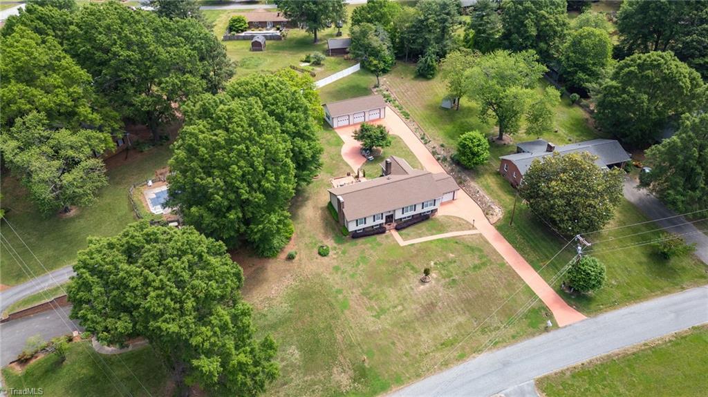 1039 Windwood Drive, Kernersville, North Carolina image 43