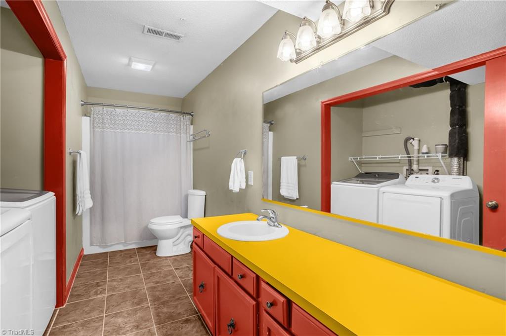 1039 Windwood Drive, Kernersville, North Carolina image 32