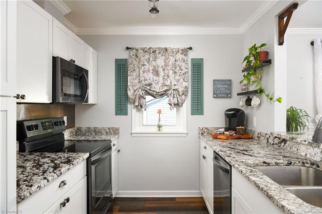 Photo of 4000 Whirlaway Court #G, Clemmons, NC 27012 (MLS # 1237220)