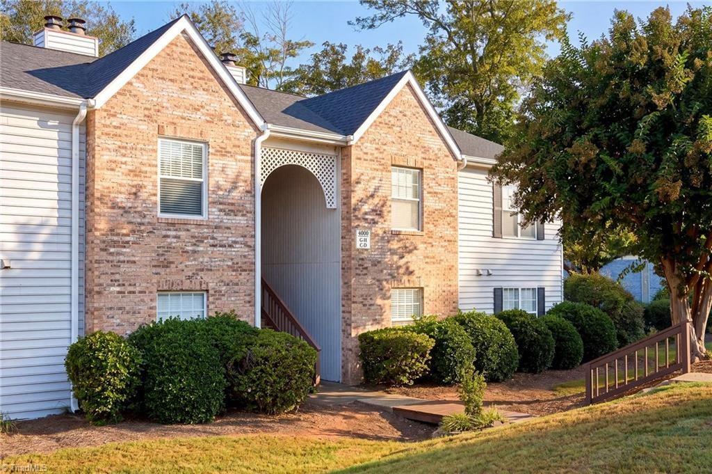 Photo of 4000 Whirlaway Court #G, Clemmons, NC 27012 (MLS # 1237220)