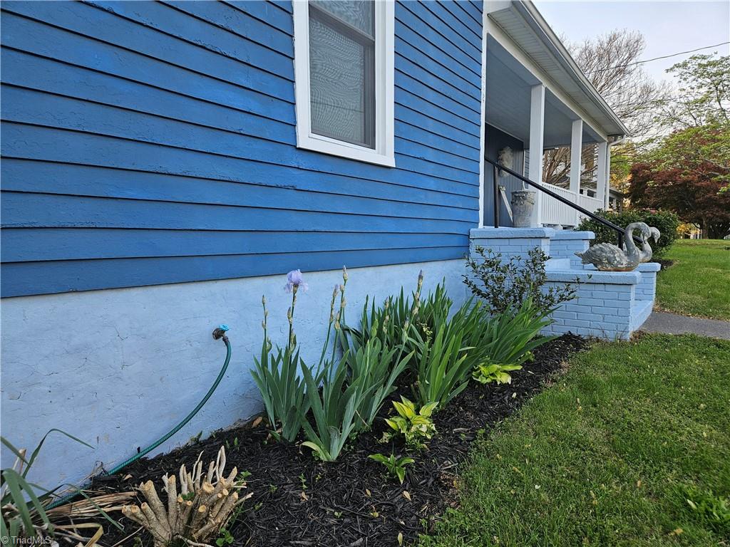 322 W Church Street, Mount Airy, North Carolina image 8